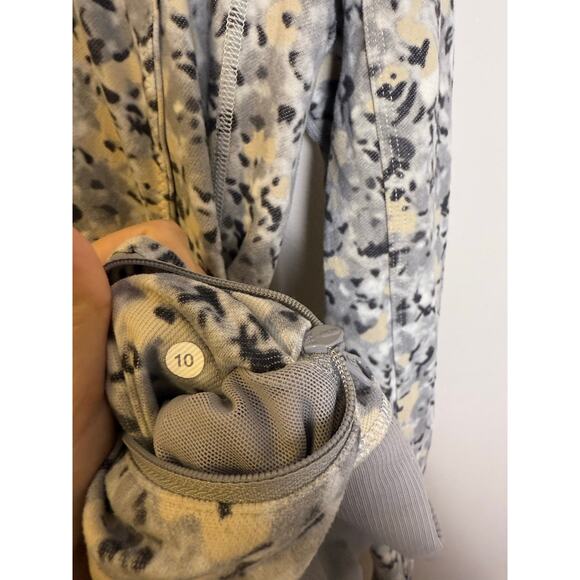 Lululemon Nice Asana Jacket Silver Spoon Full Zip Up Sz 10 - Picture 7 of 7
